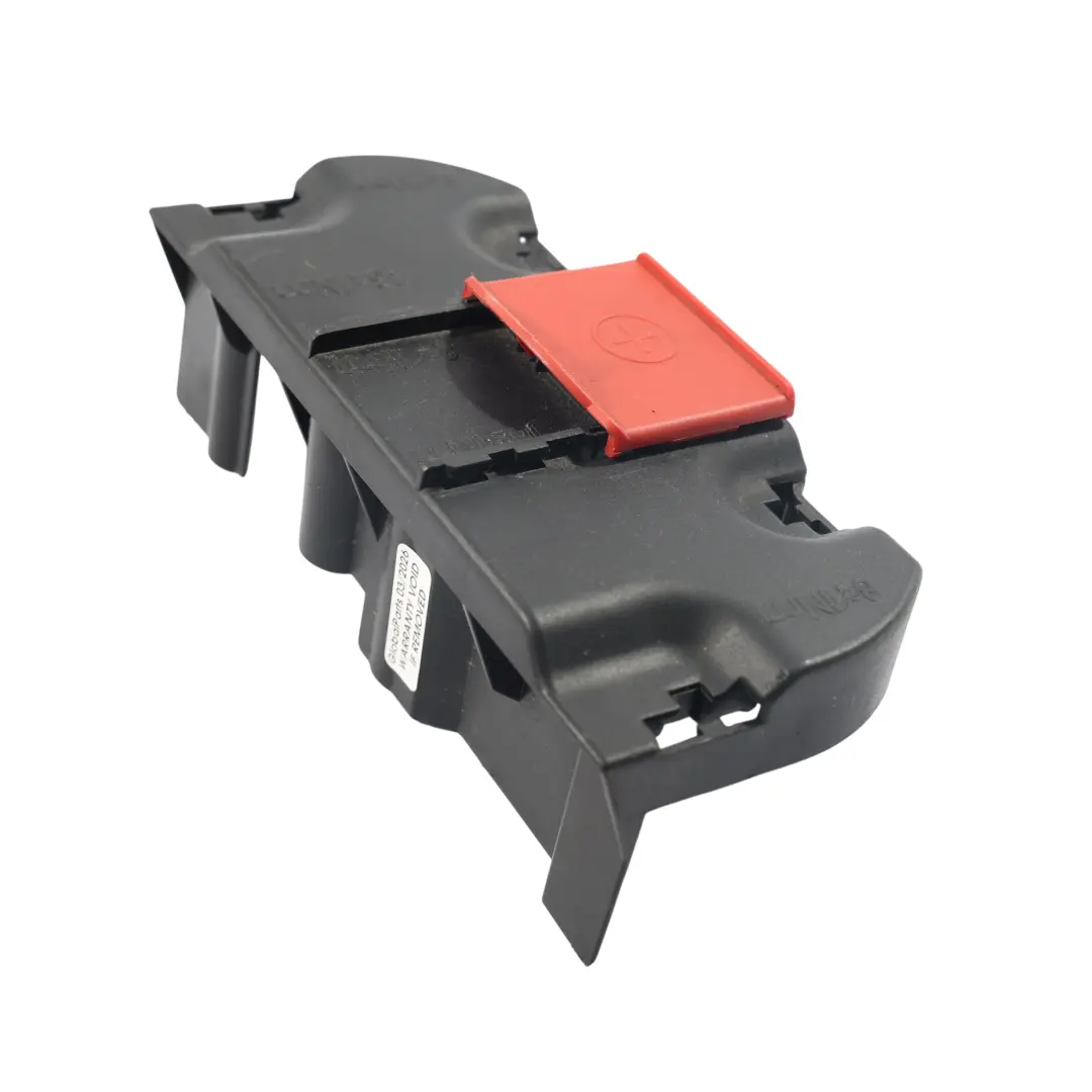 Boîte Fusibles Capot Couvercle Batterie Démarreur pour Mercedes W204 à propos du numéro de pièce A2045450003 Mercedes W204 Boîte Fusibles Capot Couvercle Batterie Démarreur - SKU A2045450003 - Numéro de pièce A2045450003