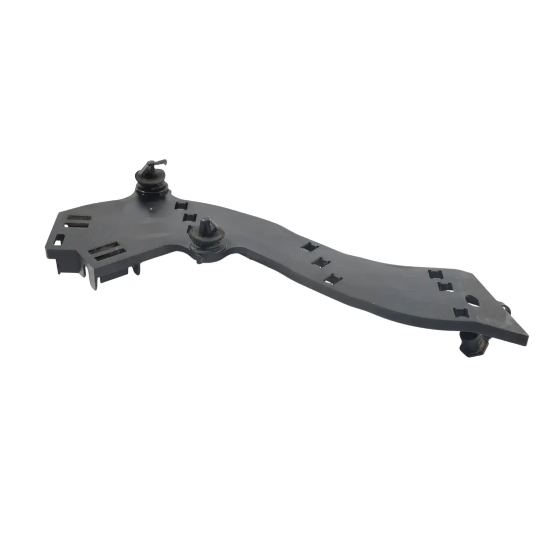 Mercedes W204 C207 Support Câble Passage Roue Arrière Droit - SKU A2045461043 - Numéro de pièce A2045461043