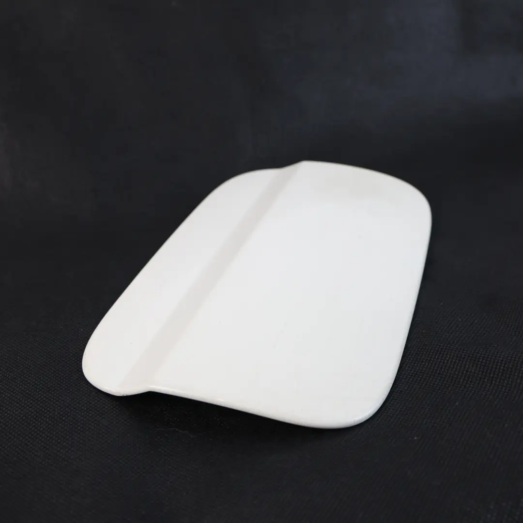 Tapa Combustible Calcite Blanco 650 para Mercedes W204 con número de pieza A2047570006 Mercedes W204 Tapa Combustible Calcite Blanco 650 - SKU A2047570006-CW - Número de pieza A2047570006