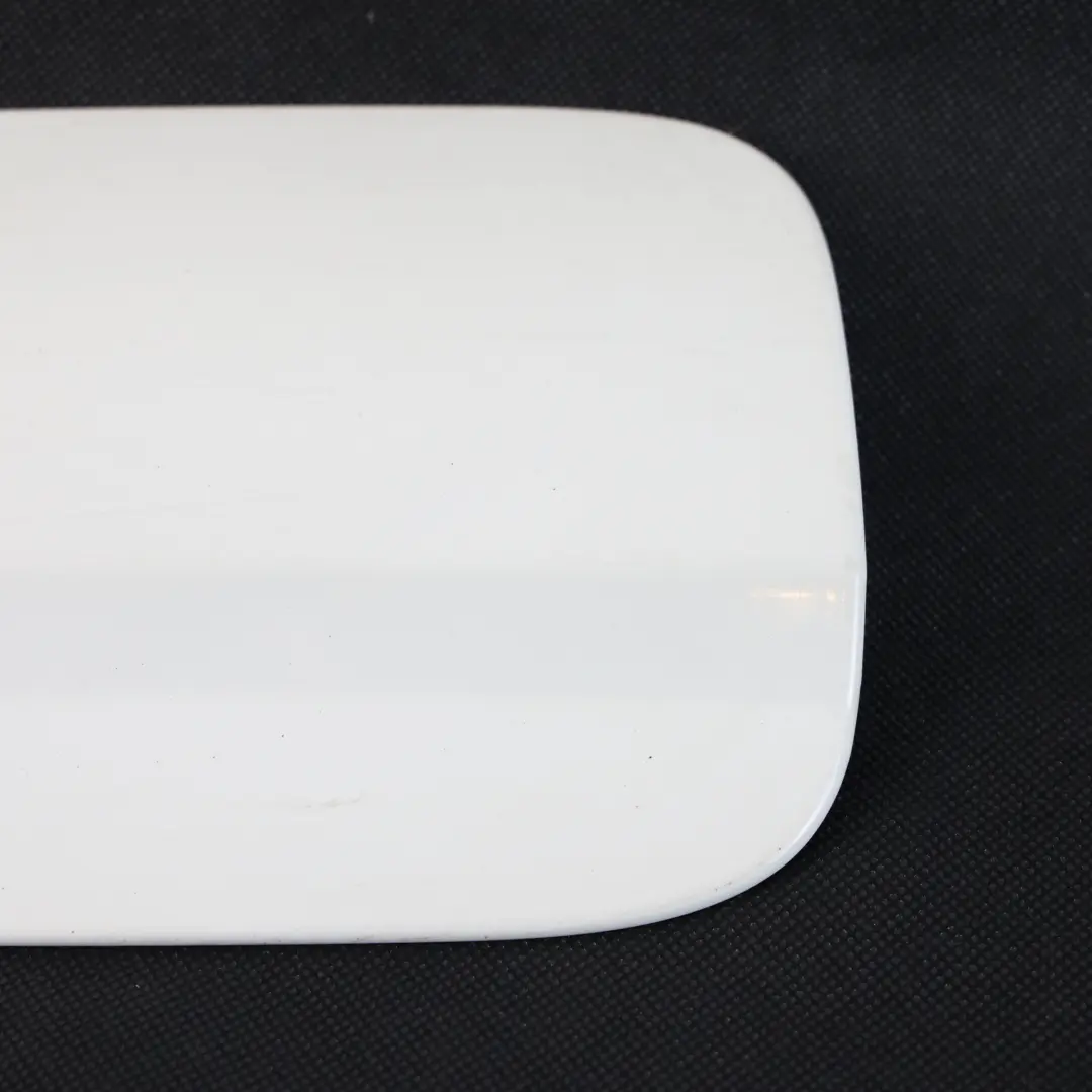 Mercedes W204 Klapka Wlewu Paliwa Calcite White 650 - SKU A2047570006-CW - Numer Części A2047570006