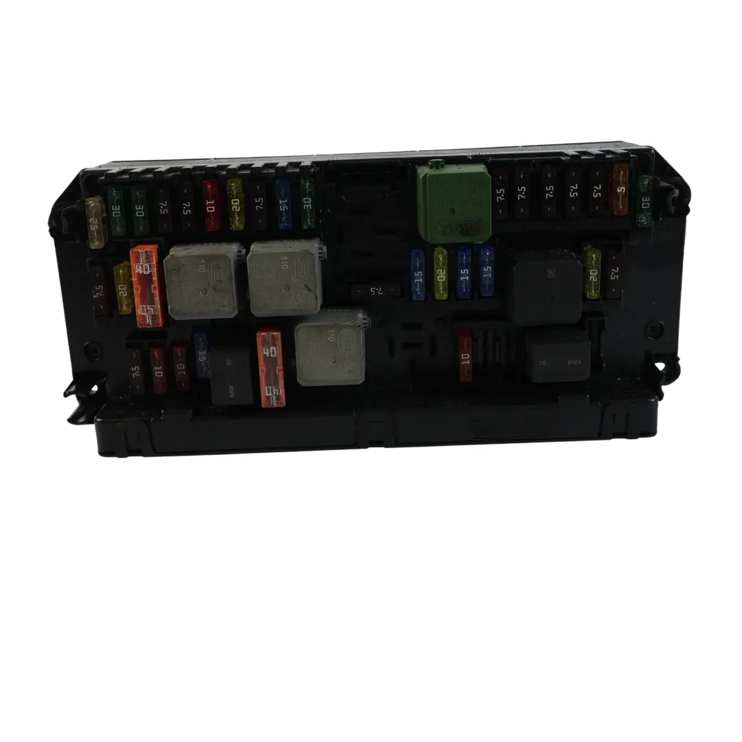 Mercedes W204 Boîtier Fusibles Relais Module Électrique SAM - SKU A2049006709 - Numéro de pièce A2049006709