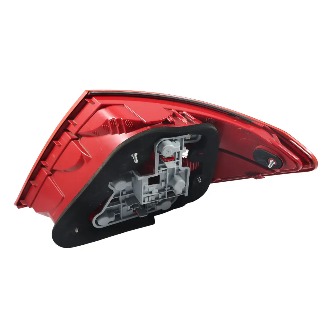 Fanale Posteriore Sinistro per Mercedes W204 con numero di parte A2049068502 Mercedes W204 Fanale Posteriore Sinistro - SKU A2049068502 - Numero di parte A2049068502