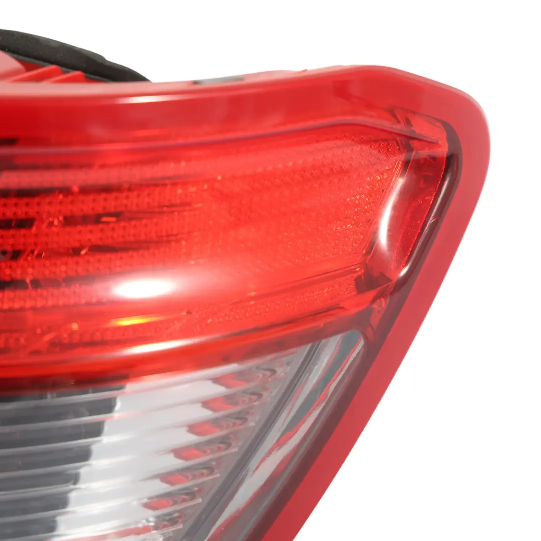 Rücklicht Lampe Seitenteil Hinten Rechts für Mercedes S204 Estate mit Teilenummer A2049069202 Mercedes S204 Estate Rücklicht Lampe Seitenteil Hinten Rechts - SKU A2049069202-TAIWAN - Teilenummer A2049069202