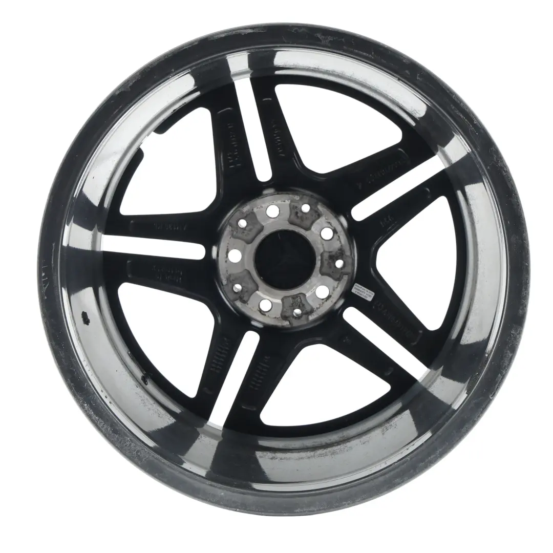 Jante arrière alliage AMG 18" ET:49 8,5J pour Mercedes W205 à propos du numéro de pièce A2054019600 Mercedes W205 Jante arrière alliage AMG 18" ET:49 8,5J - SKU A2054019600-2 - Numéro de pièce A2054019600