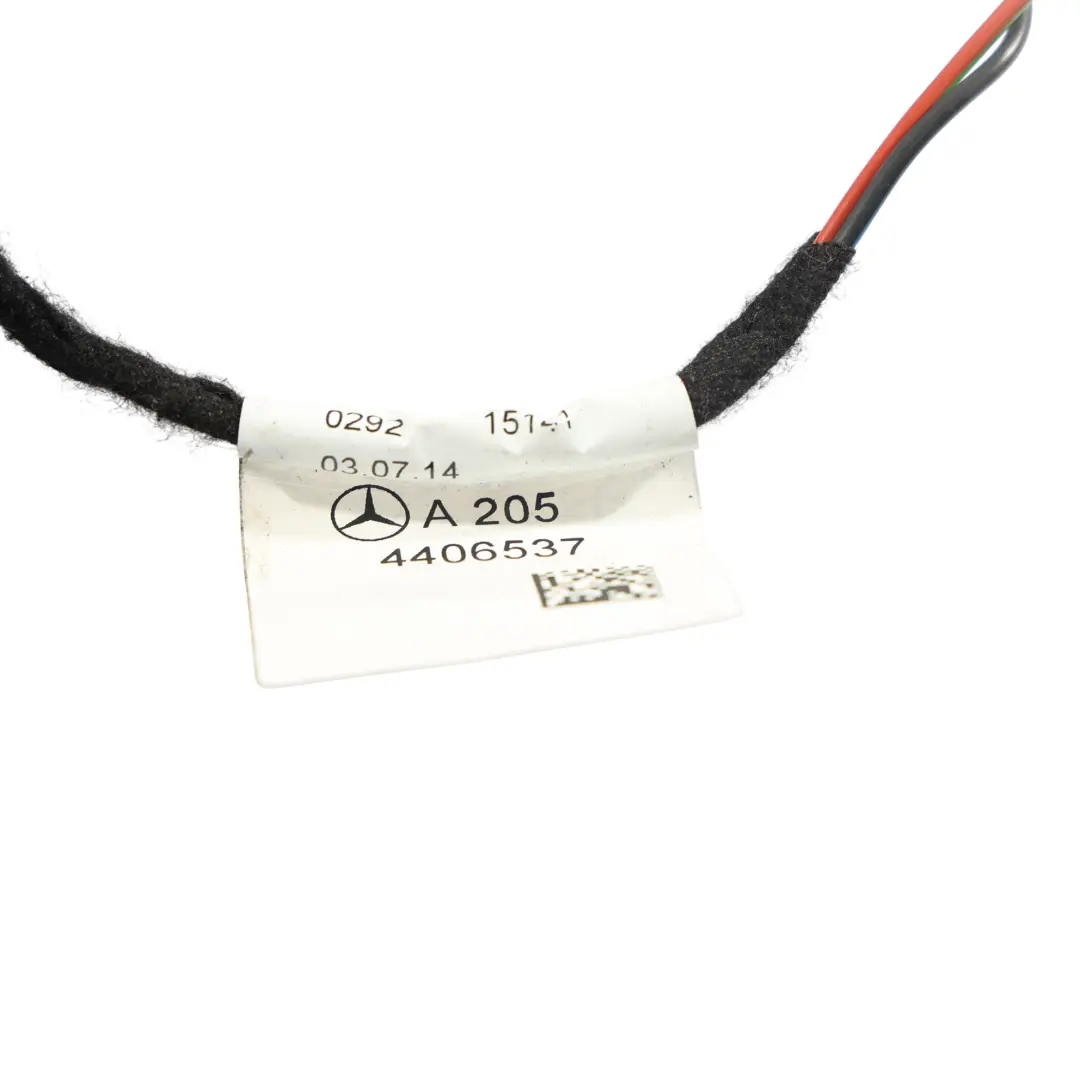 Cableado Asiento Delantero Derecho para Mercedes C-Class S205 con número de pieza A2054406537 Mercedes C-Class S205 Cableado Asiento Delantero Derecho - SKU A2054406537 - Número de pieza A2054406537