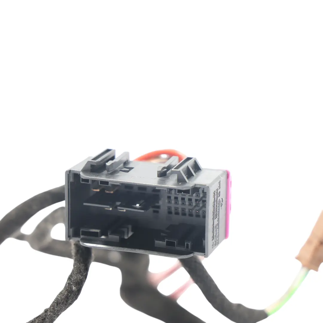 Cableado Asiento Delantero Derecho para Mercedes C-Class S205 con número de pieza A2054406537 Mercedes C-Class S205 Cableado Asiento Delantero Derecho - SKU A2054406537 - Número de pieza A2054406537