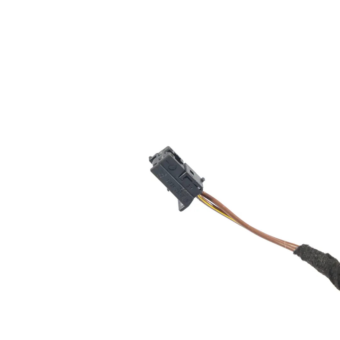 Footwell Light Harness Wire Cable Front Right O/S to Mercedes S205 W205 with Part number A2055403435 Mercedes S205 W205 Footwell Light Harness Wire Cable Front Right O/S - SKU A2055403435 - Part number A2055403435