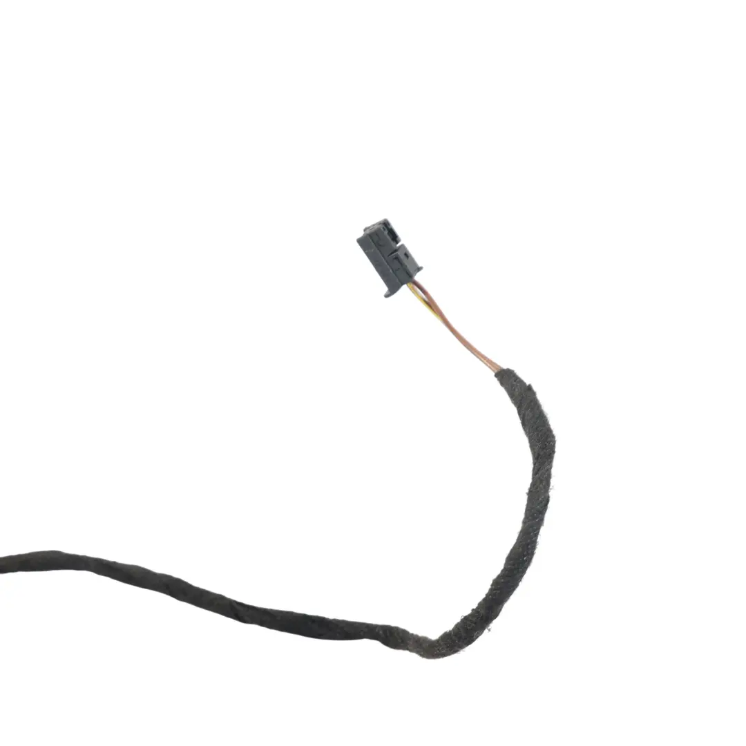 Cablaggio Luce Vano Piedi Anteriore Destro per Mercedes S205 W205 con numero di parte A2055403435 Mercedes S205 W205 Cablaggio Luce Vano Piedi Anteriore Destro - SKU A2055403435 - Numero di parte A2055403435