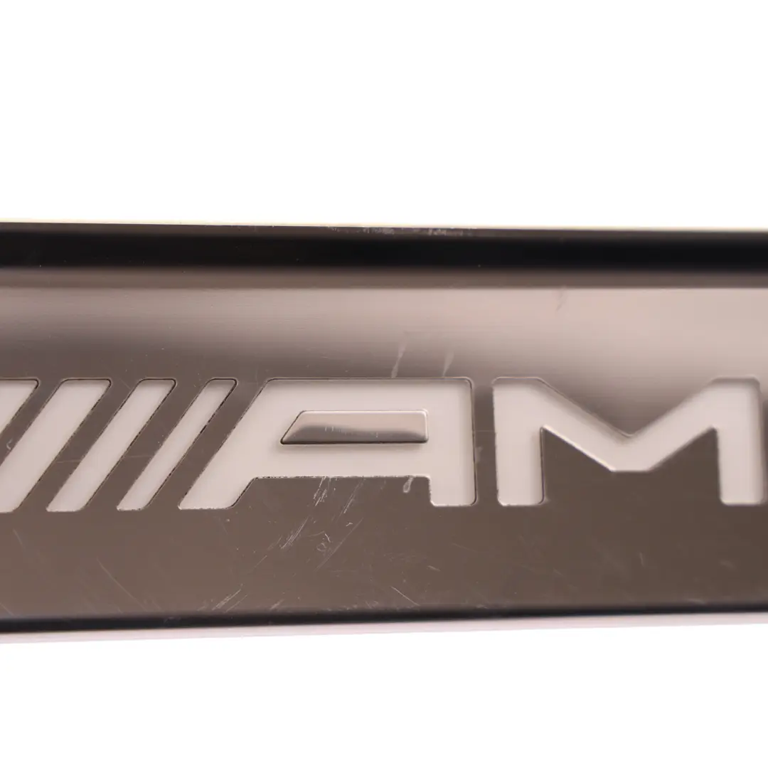 Moldura Umbral Puerta Delantero Izquierdo LED para Mercedes C205 Coupe con número de pieza A2056809108 Mercedes C205 Coupe Moldura Umbral Puerta Delantero Izquierdo LED - SKU A2056809108 - Número de pieza A2056809108