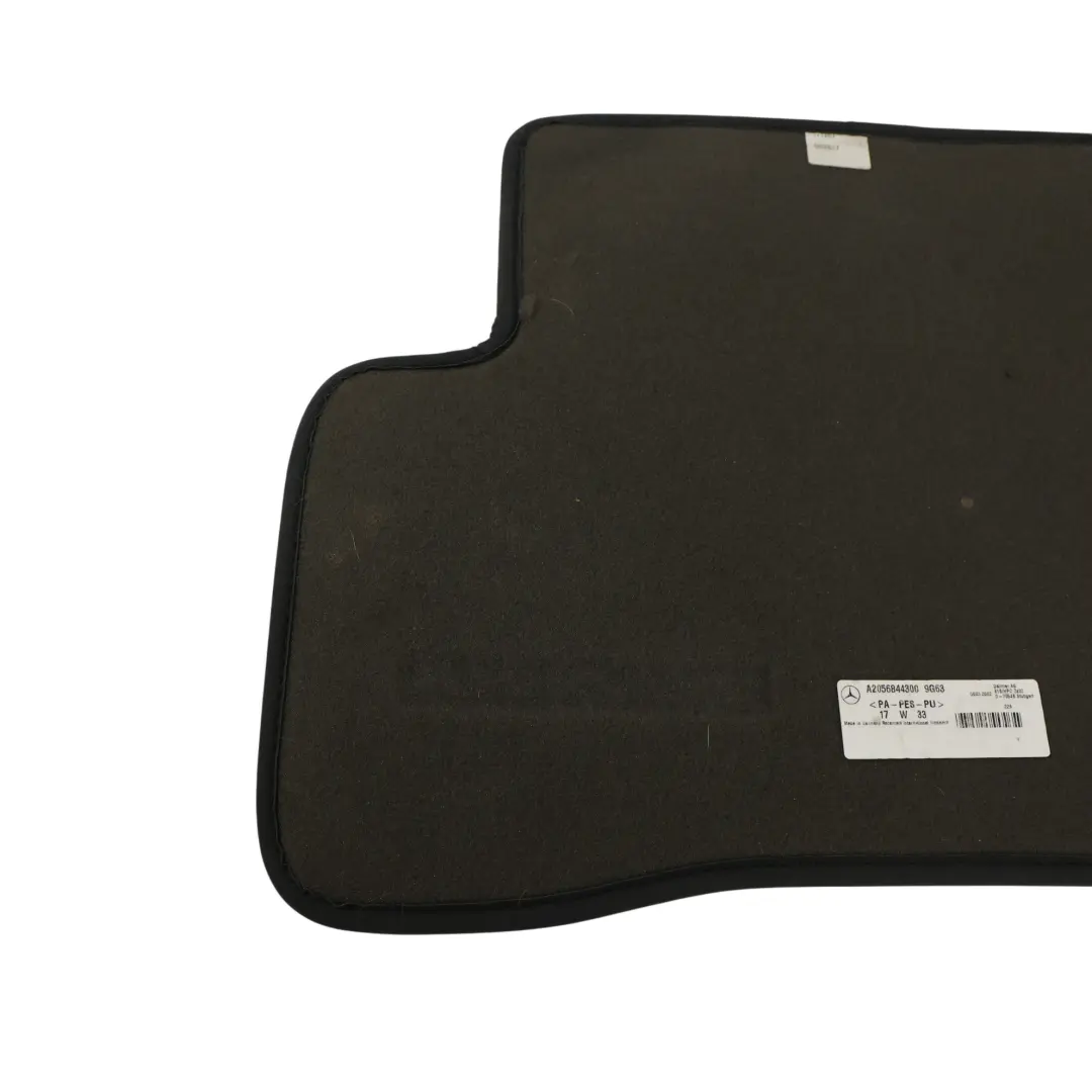 Tappetini Posteriori Sinistro Destro SET per Mercedes W205 AMG con numero di parte A2056844300 Mercedes W205 AMG Tappetini Posteriori Sinistro Destro SET - SKU A2056844300-1 - Numero di parte A2056844300