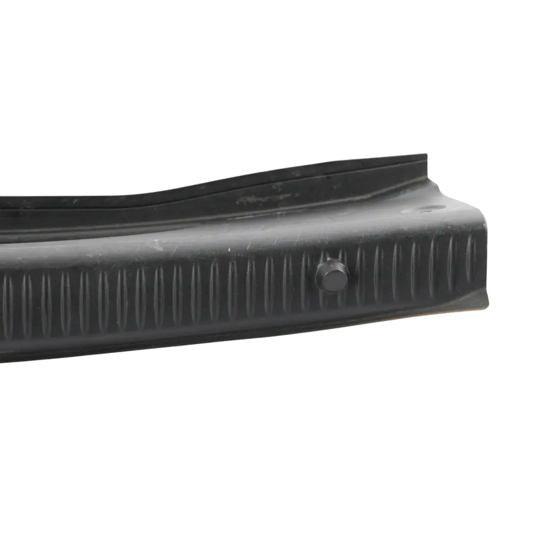 Mercedes W205 Pannello Copertura Serratura Bordo Bagagliaio - SKU A2056900341 - Numero di parte A2056900341