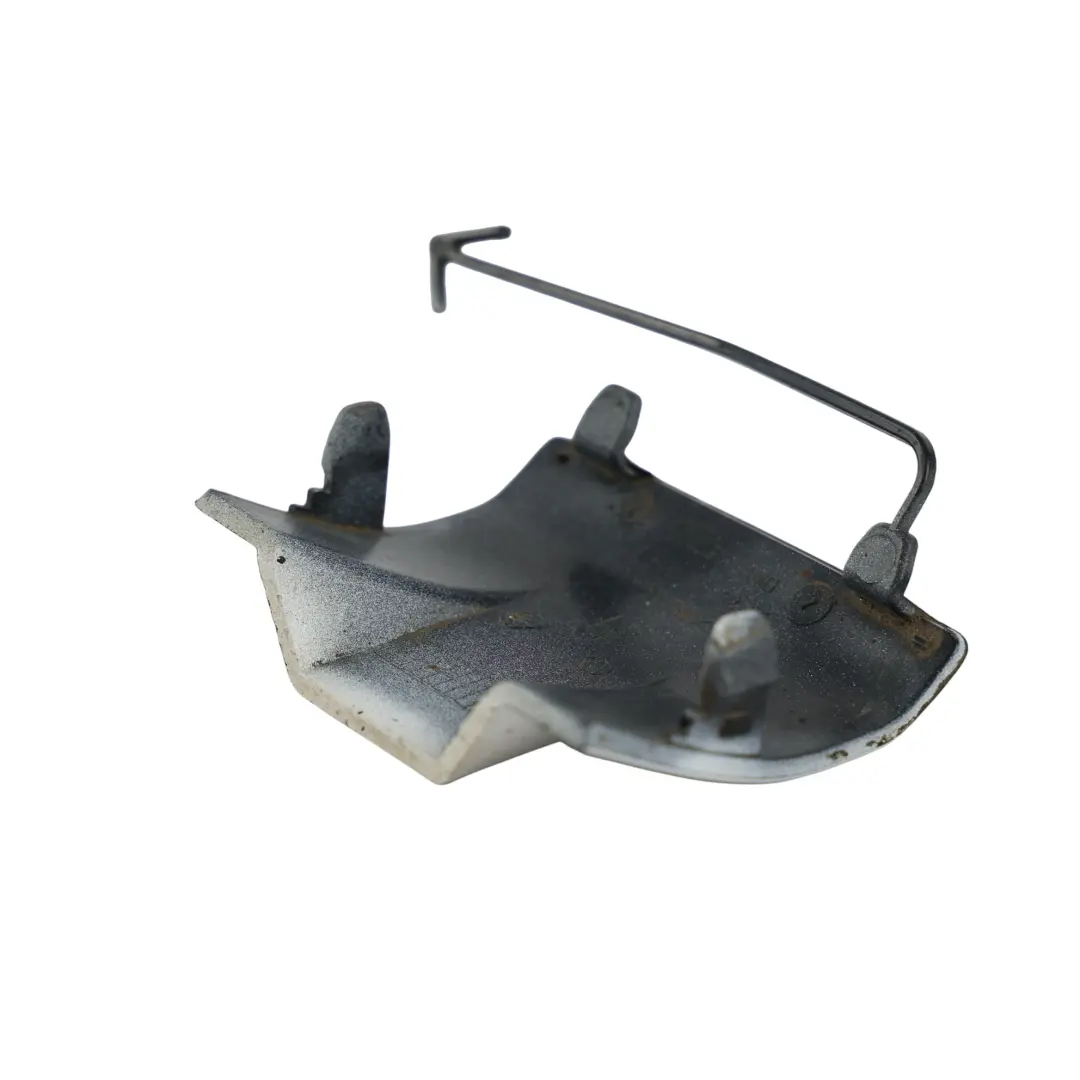 Tapa Punto Gato Delantero Derecho Blanco para Mercedes C205 W205 con número de pieza A2056980230 Mercedes C205 W205 Tapa Punto Gato Delantero Derecho Blanco - SKU A2056980230-POL - Número de pieza A2056980230