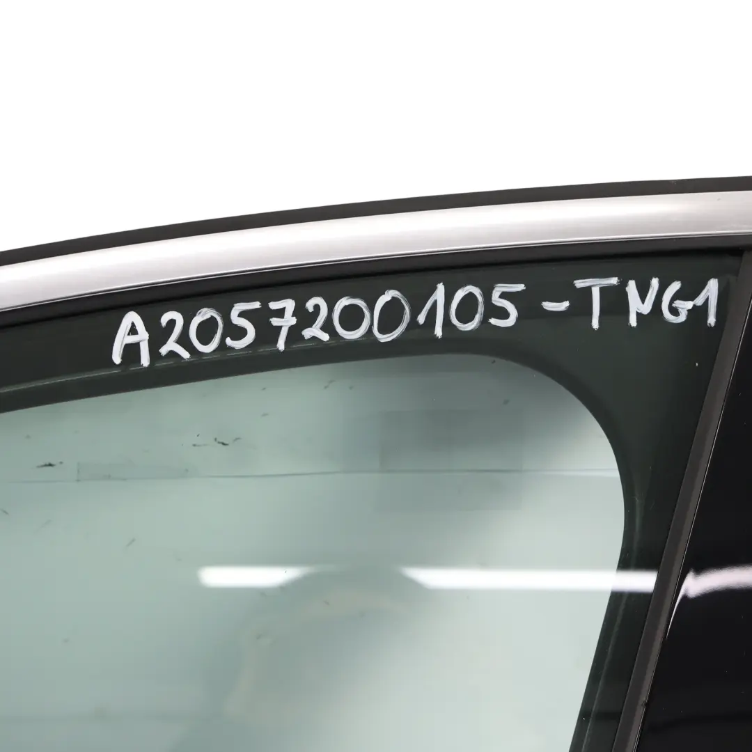 Puerta Delantera Izquierda Gris Tenorita 755 para Mercedes W205 con número de pieza A2057200105 Mercedes W205 Puerta Delantera Izquierda Gris Tenorita 755 - SKU A2057200105-TNG1 - Número de pieza A2057200105