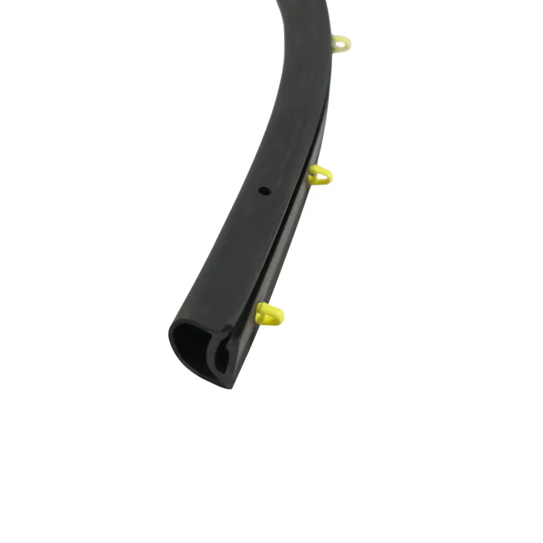 Guarnizione Guida Vetro Porta Anteriore Destra per Mercedes C205 con numero di parte A2057270487 Mercedes C205 Guarnizione Guida Vetro Porta Anteriore Destra - SKU A2057270487 - Numero di parte A2057270487