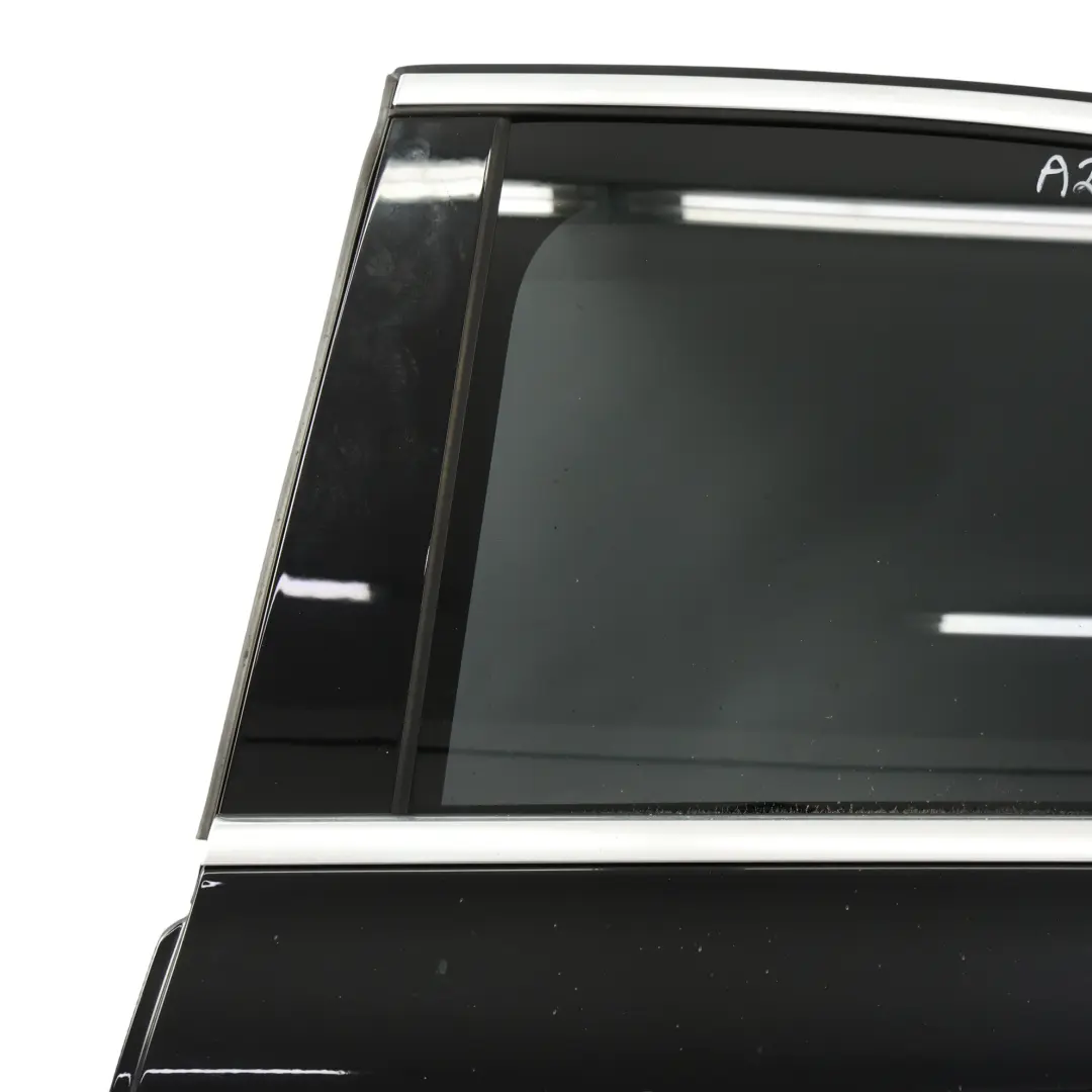 Mercedes W205 Porta Posteriore Sinistra Obsidian Black Metallic Nero - 197 - SKU A2057300105-OB - Numero di parte A2057300105