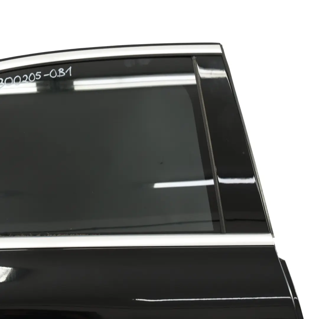 Mercedes W205 Puerta Trasera Derecha Obsidian Black Metallic - 197 - SKU A2057300205-OB1 - Número de pieza A2057300205
