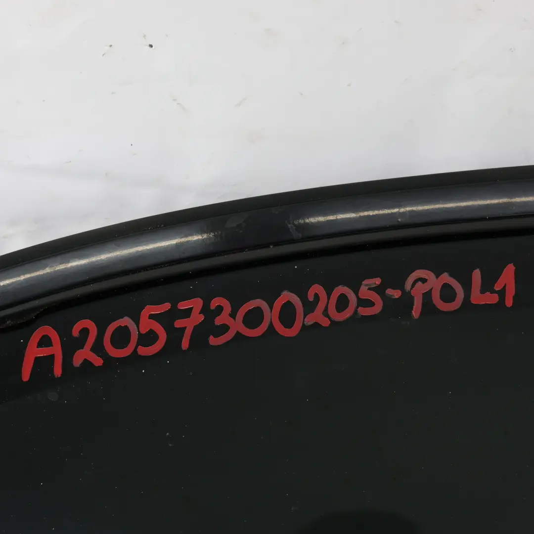 Tür Hinten Rechts Polar Weiß 149 für Mercedes W205 mit Teilenummer A2057300205 Mercedes W205 Tür Hinten Rechts Polar Weiß 149 - SKU A2057300205-POL1 - Teilenummer A2057300205