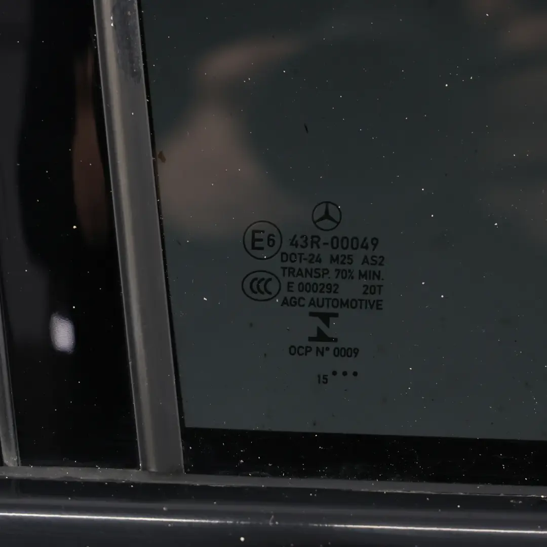 Porta Posteriore Destra Bianco Polare 149 per Mercedes W205 con numero di parte A2057300205 Mercedes W205 Porta Posteriore Destra Bianco Polare 149 - SKU A2057300205-POL1 - Numero di parte A2057300205