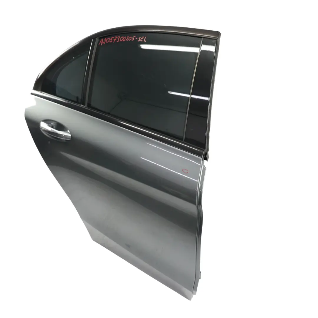 Arrière Droite Selenite Grey Gris Métallisé - 992 pour Mercedes W205 Porte à propos du numéro de pièce A2057300205 Mercedes W205 Porte Arrière Droite Selenite Grey Gris Métallisé - 992 - SKU A2057300205-SEL - Numéro de pièce A2057300205