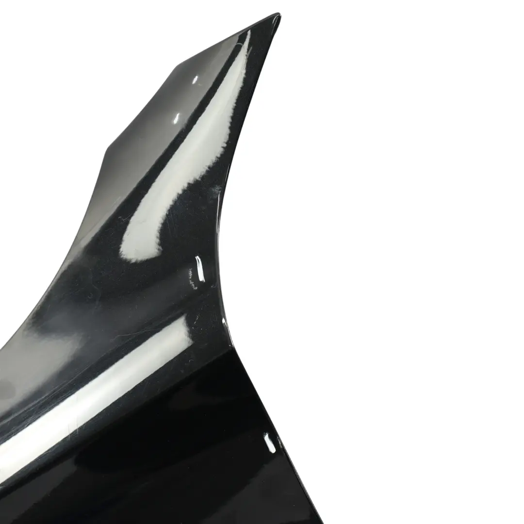 Kotflügel Vorne Links Seite Obsidian Schwarz Metallic 197 für Mercedes W205 mit Teilenummer A2058800118 Mercedes W205 Kotflügel Vorne Links Seite Obsidian Schwarz Metallic 197 - SKU A2058800118-OB - Teilenummer A2058800118