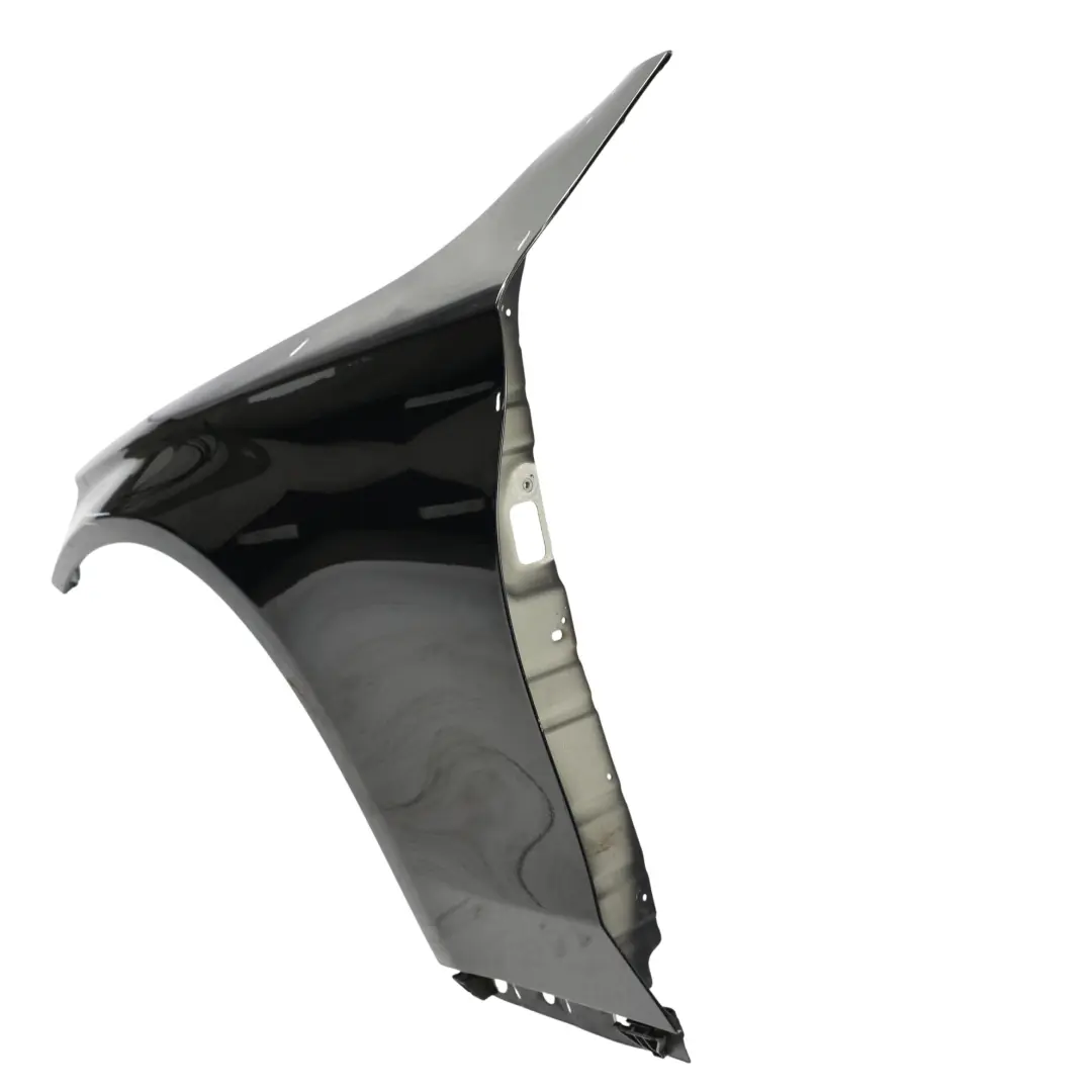 Panel De Ala Delantera Izquierda Guardabarros Obsidian Black - 197 para Mercedes W205 con número de pieza A2058800118 Mercedes W205 Panel De Ala Delantera Izquierda Guardabarros Obsidian Black - 197 - SKU A2058800118-OB - Número de pieza A2058800118
