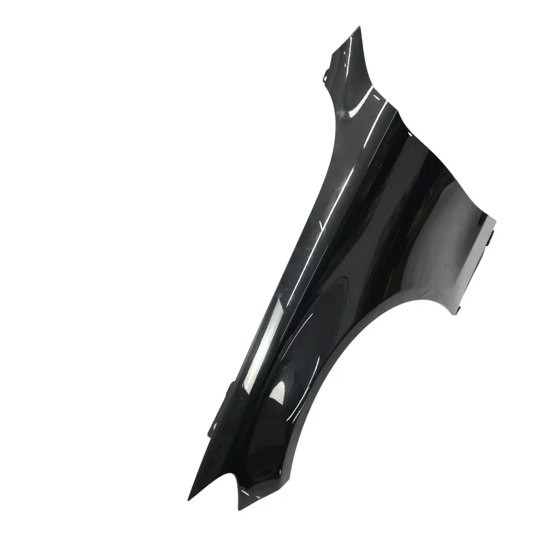 Pannello Parafango Anteriore Sinistro Obsidian Black - 197 per Mercedes W205 con numero di parte A2058800118 Mercedes W205 Pannello Parafango Anteriore Sinistro Obsidian Black - 197 - SKU A2058800118-OB - Numero di parte A2058800118
