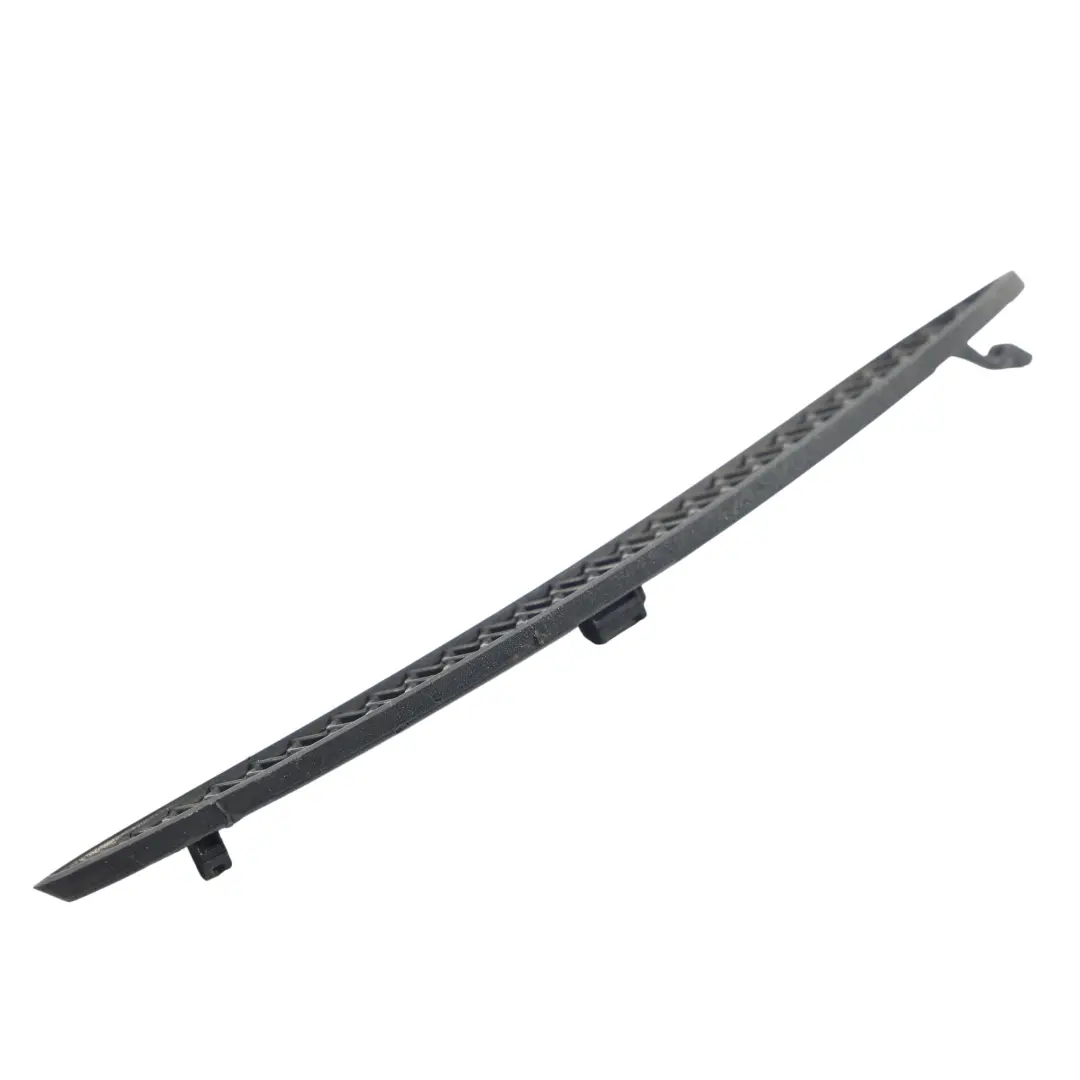 Mercedes C205 AMG Rejilla Parachoques Trasero Panel Izquierdo - SKU A2058850553 - Número de pieza A2058850553