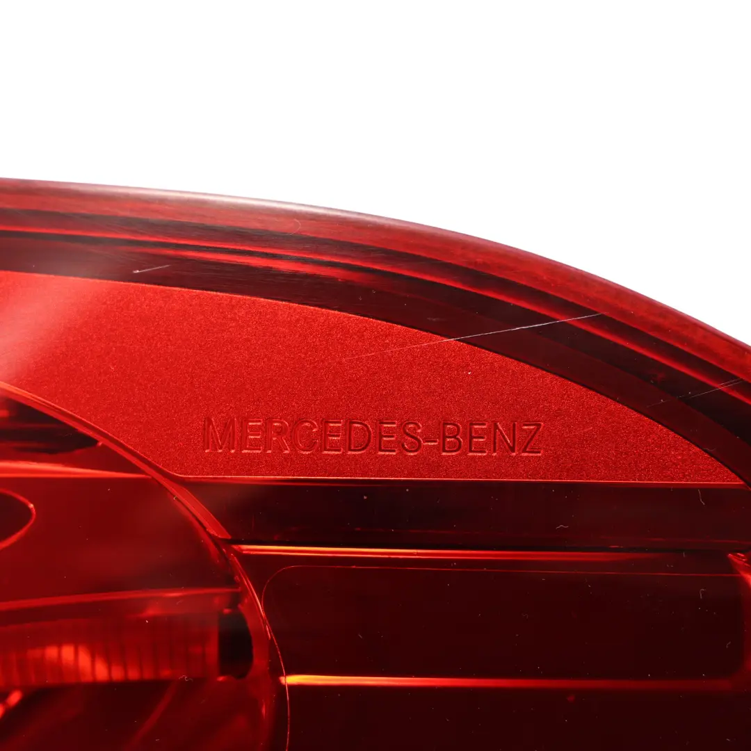 Rückleuchte LED Seitenwand Rechts Rücklicht für Mercedes W205 Limousine mit Teilenummer A2059061457 Mercedes W205 Limousine Rückleuchte LED Seitenwand Rechts Rücklicht - SKU A2059061457-1 - Teilenummer A2059061457