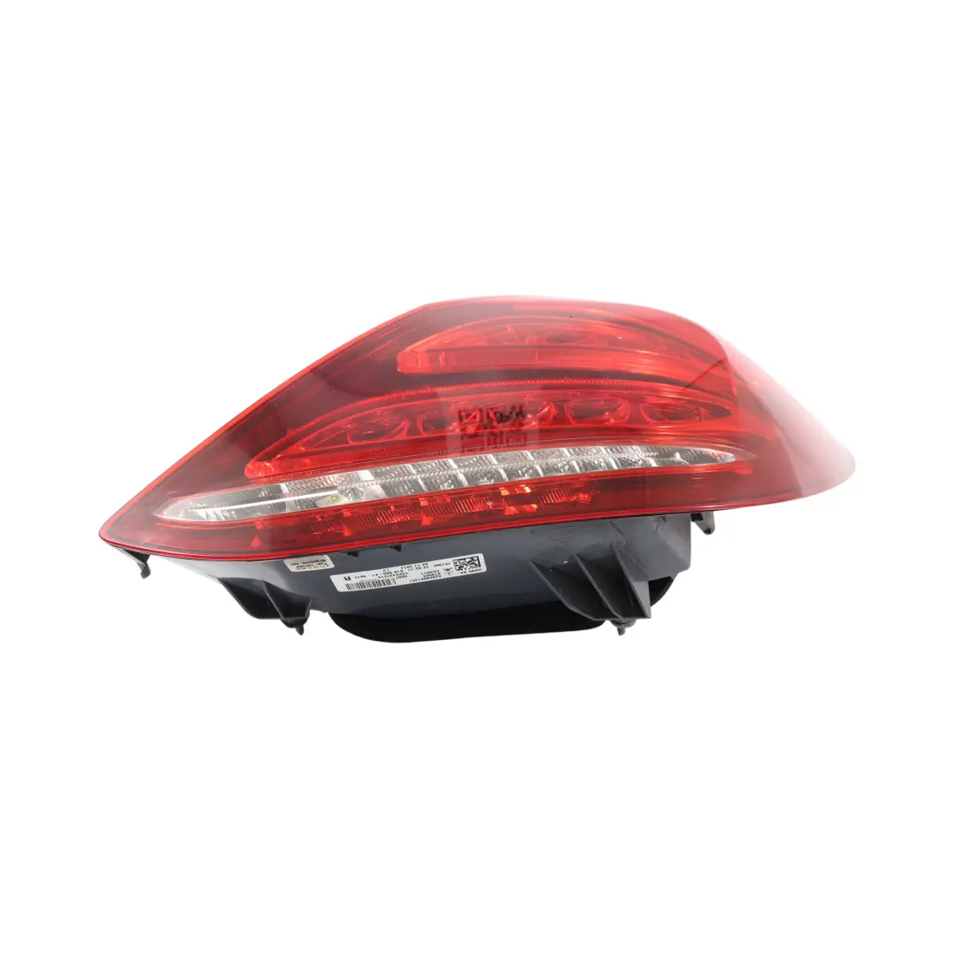 Posteriore LED Pannello Laterale Destro Fanale per Mercedes W205 Berlina con numero di parte A2059061457 Mercedes W205 Berlina Posteriore LED Pannello Laterale Destro Fanale - SKU A2059061457-1 - Numero di parte A2059061457