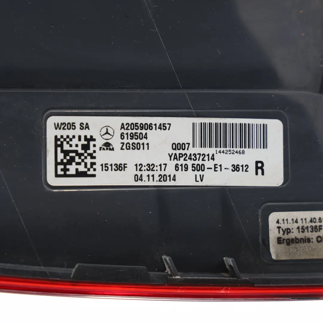 Posteriore LED Pannello Laterale Destro Fanale per Mercedes W205 Berlina con numero di parte A2059061457 Mercedes W205 Berlina Posteriore LED Pannello Laterale Destro Fanale - SKU A2059061457-1 - Numero di parte A2059061457