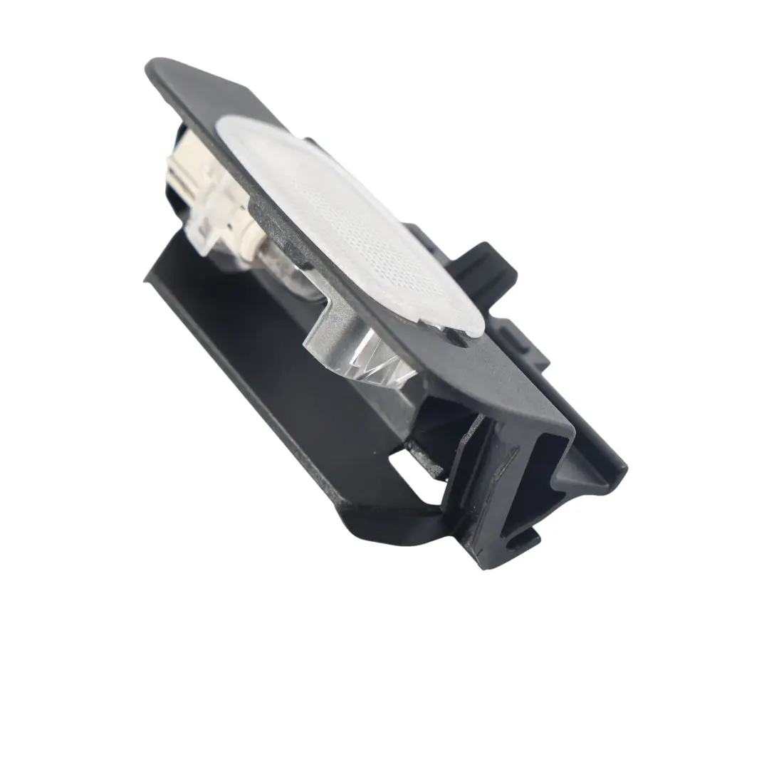 Lampka Oświetlenia Wnętrza Lewa Prawa do Mercedes W205 X253 o numerze A2059110000 Mercedes W205 X253 Lampka Oświetlenia Wnętrza Lewa Prawa - SKU A2059110000-1 - Numer Części A2059110000