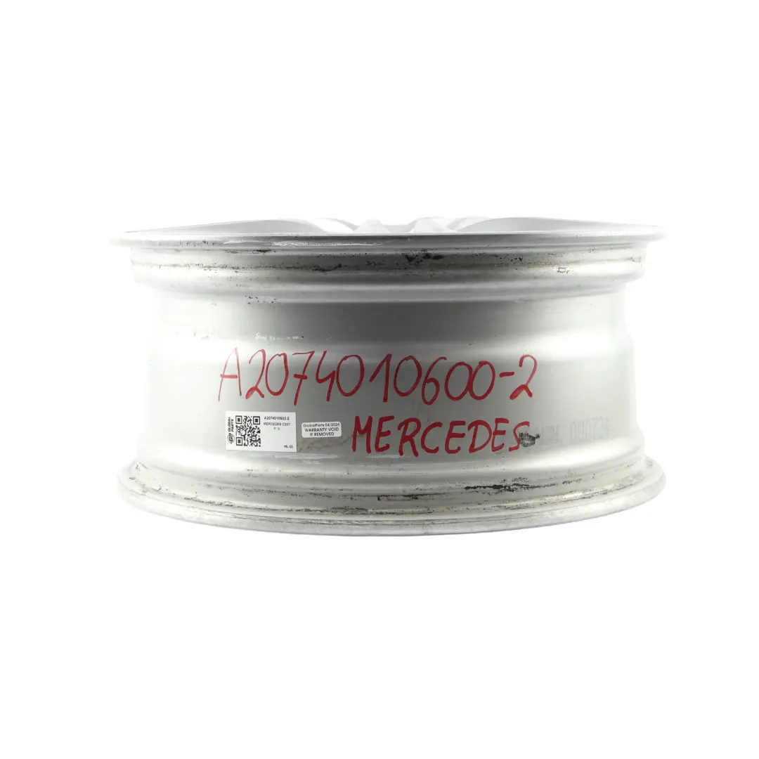 Felga Aluminiowa 17" 7,5J ET:45 Srebrna do Mercedes C207 o numerze A2074010602 Mercedes C207 Felga Aluminiowa 17" 7,5J ET:45 Srebrna - SKU A2074010602-2 - Numer Części A2074010602
