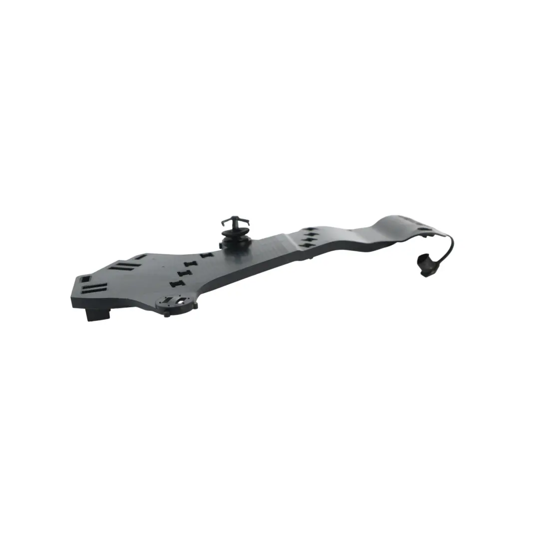 Mercedes W204 Guide Rail Câble Passage Roue Arrière Gauche - SKU A2075460143 - Numéro de pièce A2075460143