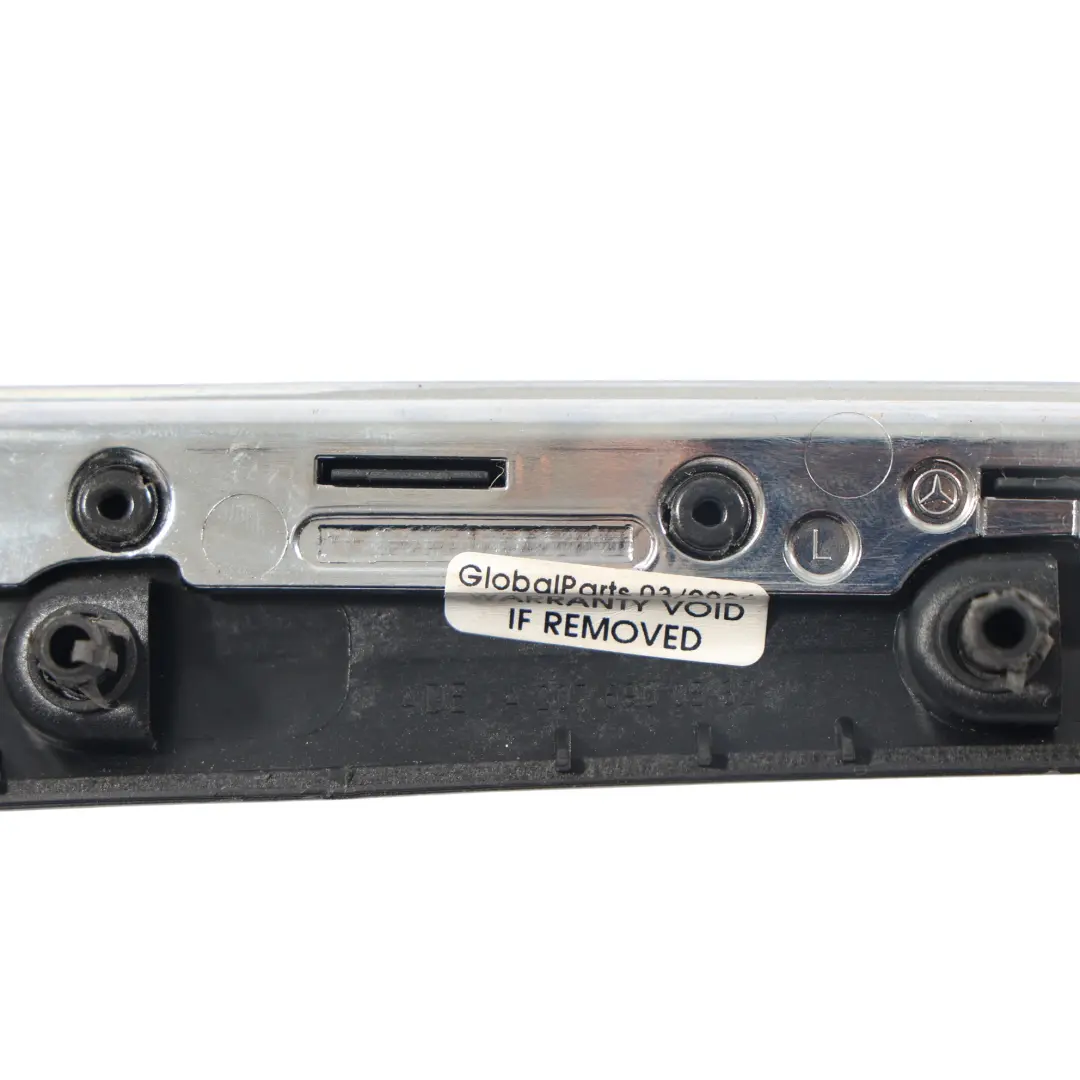 Seitenverkleidung Zierleiste Abdeckung Alu Sky Links für Mercedes A207 mit Teilenummer A2076900582 Mercedes A207 Seitenverkleidung Zierleiste Abdeckung Alu Sky Links - SKU A2076900582 - Teilenummer A2076900582