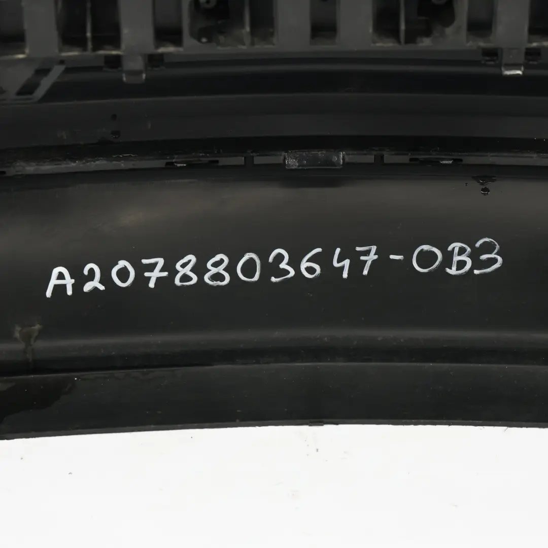 W207 Zderzak Tylnego Sport Czarny Obsydian Black - 197 do Mercedes o numerze A2078803647 Mercedes W207 Zderzak Tylnego Sport Czarny Obsydian Black - 197 - SKU A2078803647-OB3 - Numer Części A2078803647