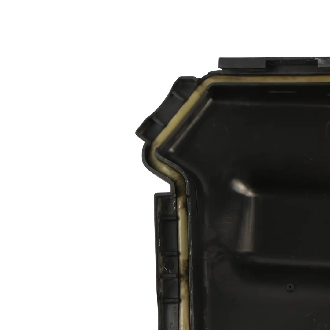 Front Fuse Box SAM Module Cap Cover Housing to Mercedes W211 C219 with Part number A2115400382 Mercedes W211 C219 Front Fuse Box SAM Module Cap Cover Housing - SKU RHD-A2115400382 - Part number A2115400382