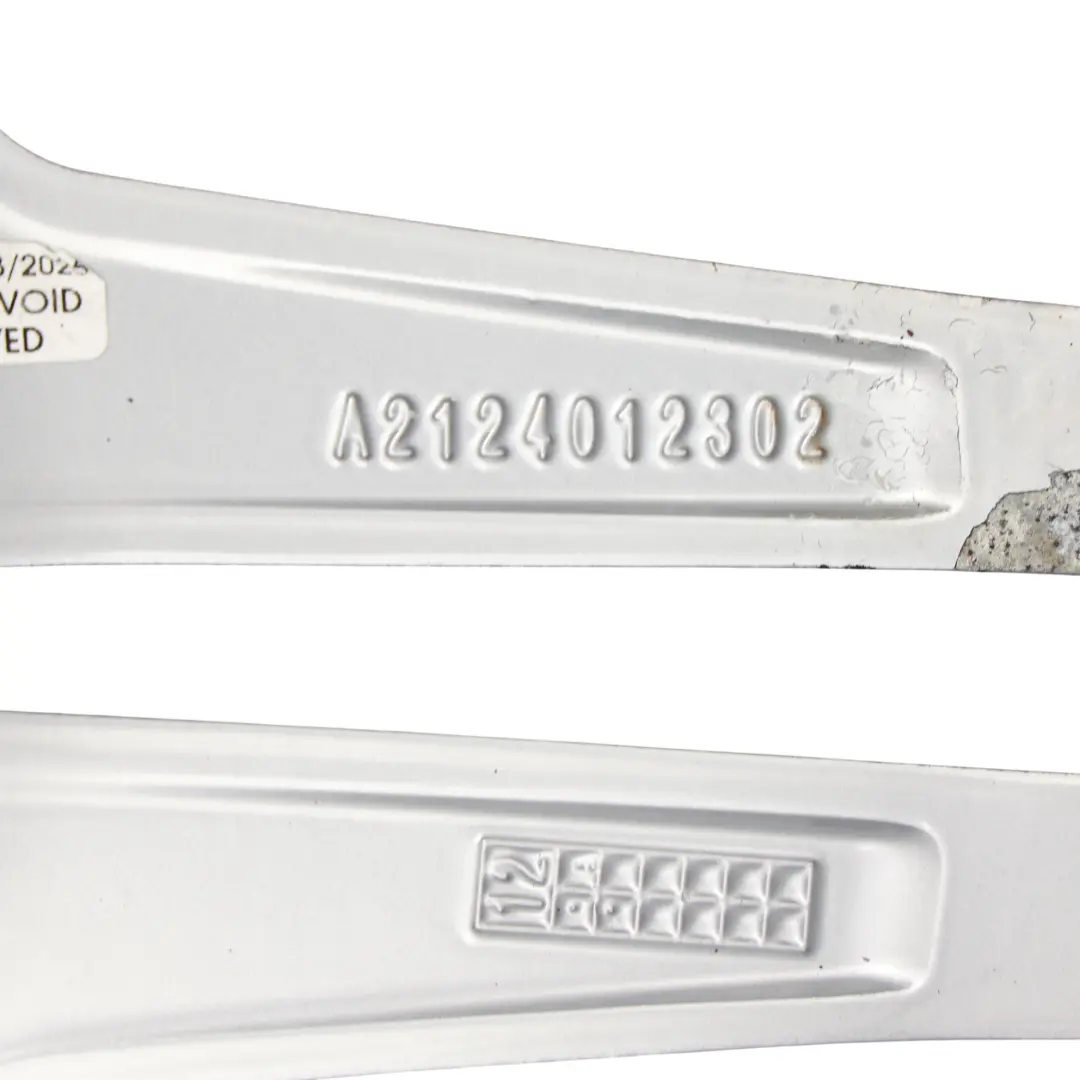 Mercedes-Benz W212 Hinten Silber Alufelge Alu Felge 18" ET:48 8,5J für mit Teilenummer A2124012302 Mercedes-Benz W212 Hinten Silber Alufelge Alu Felge 18" ET:48 8,5J - SKU A2124012302-1 - Teilenummer A2124012302