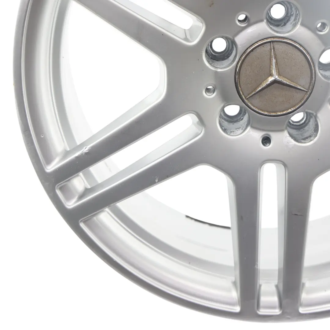 essieu arriere jante en alliage argente 18" ET:48 8,5J pour Mercedes W212 à propos du numéro de pièce A2124012302 Mercedes W212 essieu arriere jante en alliage argente 18" ET:48 8,5J - SKU A2124012302-1 - Numéro de pièce A2124012302