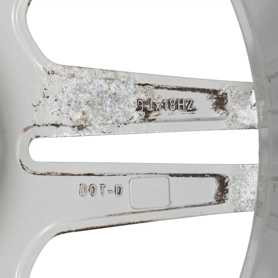 Eje Trasero Plata Llanta De Aleacion 18 "ET: 54 9J para Mercedes W212 con número de pieza A2124012402 Mercedes W212 Eje Trasero Plata Llanta De Aleacion 18 "ET: 54 9J - SKU A2124012402-1 - Número de pieza A2124012402