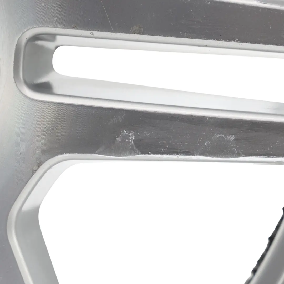 Hinten Silber Alufelge Alu Felge 18" ET:54 9J für Mercedes W212 mit Teilenummer A2124012402 Mercedes W212 Hinten Silber Alufelge Alu Felge 18" ET:54 9J - SKU A2124012402-2 - Teilenummer A2124012402