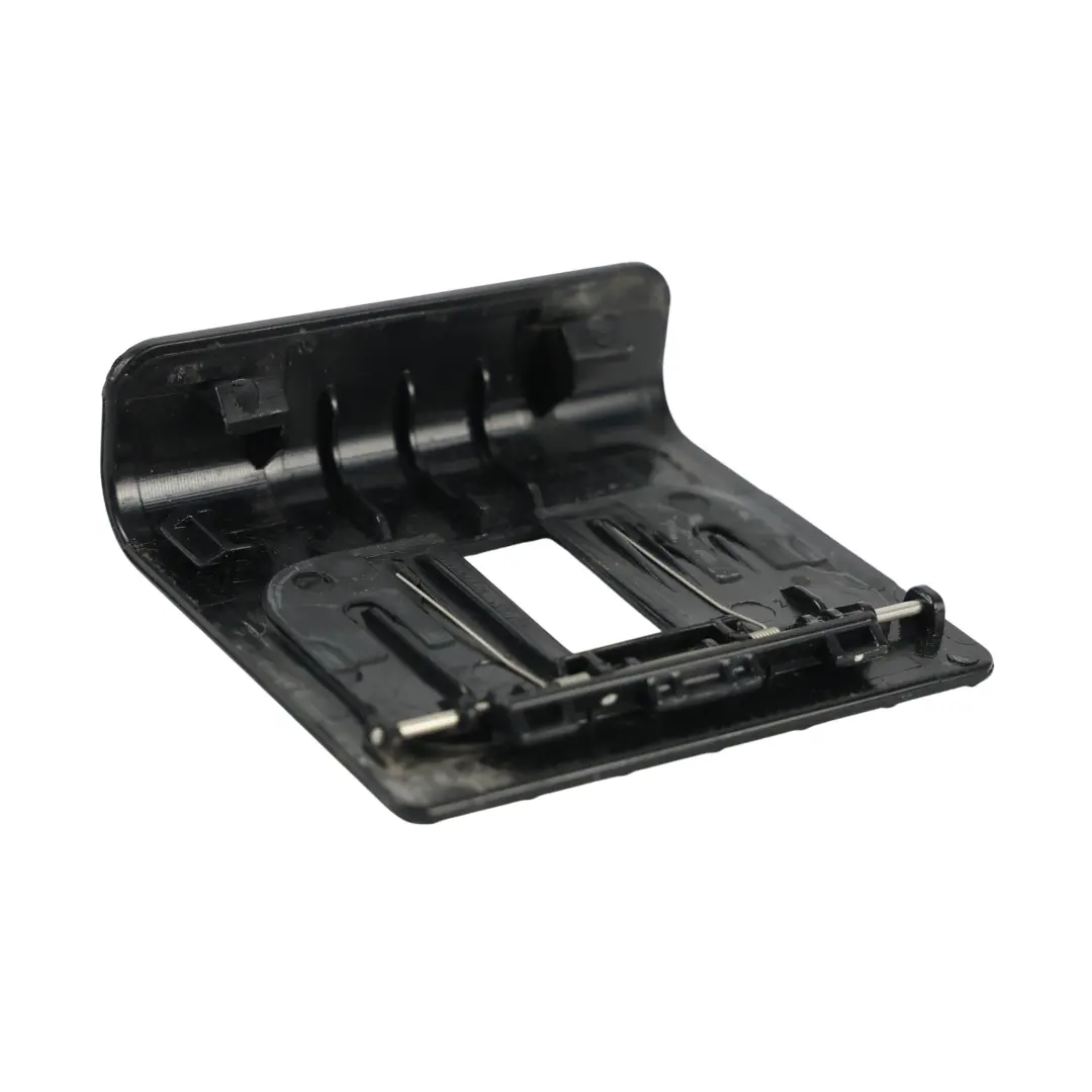 Couvercle Plastique Seuil Coffre pour Mercedes W212 à propos du numéro de pièce A2126900007 Mercedes W212 Couvercle Plastique Seuil Coffre - SKU A2126900007 - Numéro de pièce A2126900007