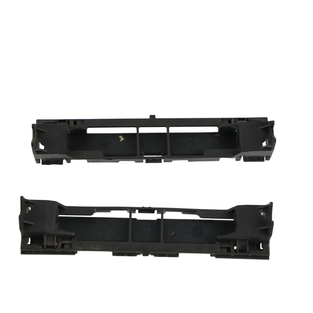 Zestaw Osłon Listwy Dachowej Prawa Obsidian Black 197 do Mercedes W212 o numerze A2126900682 Mercedes W212 Zestaw Osłon Listwy Dachowej Prawa Obsidian Black 197 - SKU A2126900682-OB1 - Numer Części A2126900682