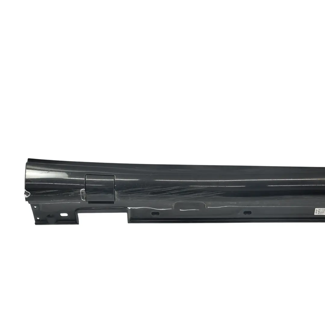 Battitacco Porta AMG Destro Nero Obsidian Metallizzato 775 per Mercedes W212 con numero di parte A2126981554 Mercedes W212 Battitacco Porta AMG Destro Nero Obsidian Metallizzato 775 - SKU A2126981554-OB - Numero di parte A2126981554