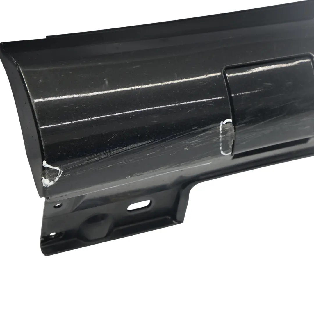 Battitacco Porta AMG Destro Nero Obsidian Metallizzato 775 per Mercedes W212 con numero di parte A2126981554 Mercedes W212 Battitacco Porta AMG Destro Nero Obsidian Metallizzato 775 - SKU A2126981554-OB - Numero di parte A2126981554