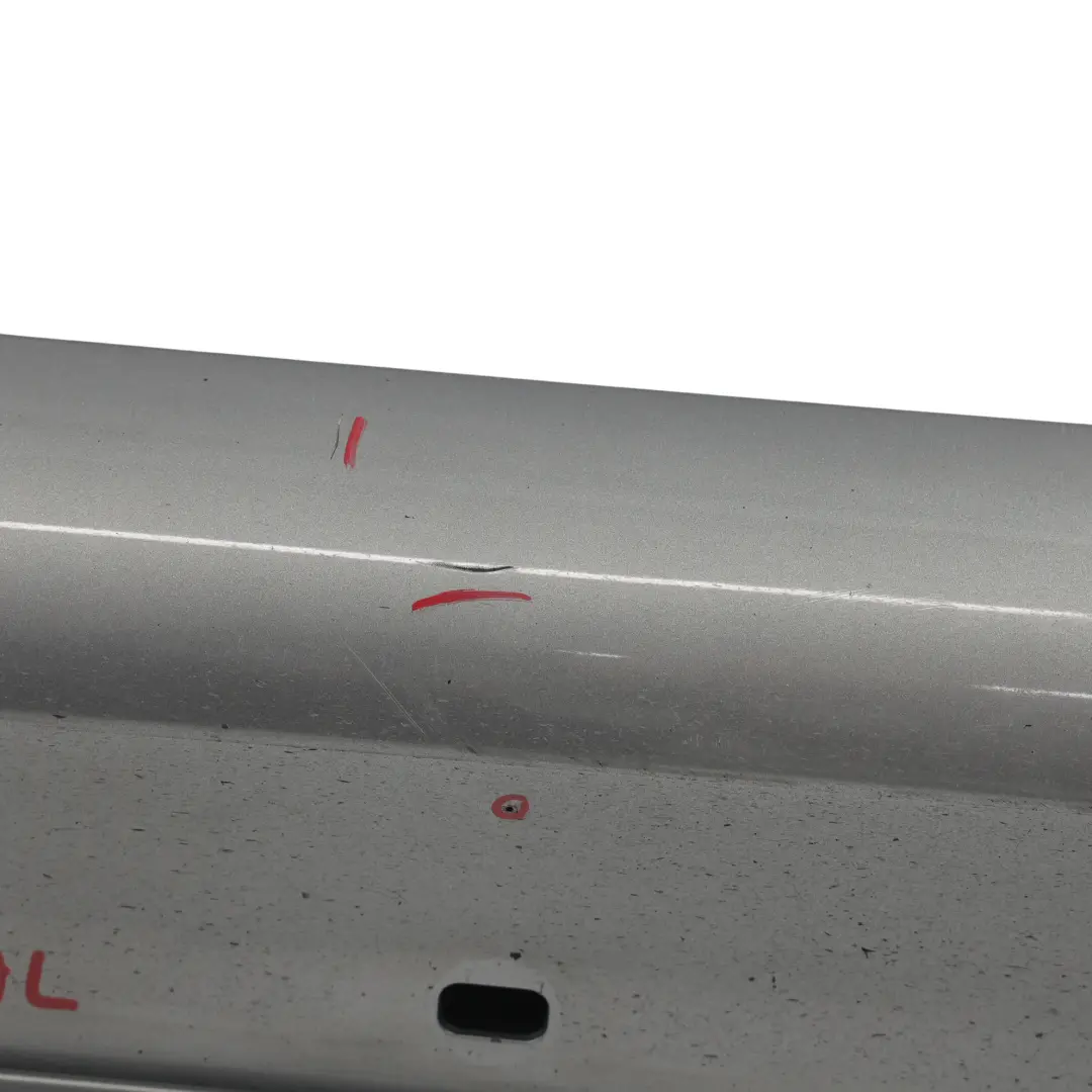 Seuil Porte Latéral Droit Argent Palladium Métallisé 792 pour Mercedes W212 à propos du numéro de pièce A2126981554 Mercedes W212 Seuil Porte Latéral Droit Argent Palladium Métallisé 792 - SKU A2126981554-PAL - Numéro de pièce A2126981554