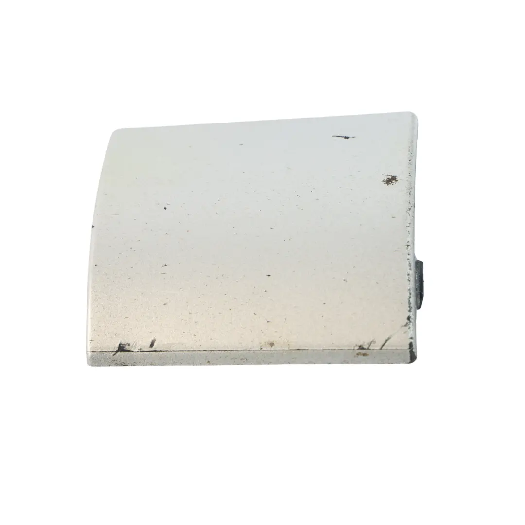 Copertura Martinetto Anteriore Destro Argento Iridio per Mercedes W212 con numero di parte A2126981630 Mercedes W212 Copertura Martinetto Anteriore Destro Argento Iridio - SKU A2126981630-IRS - Numero di parte A2126981630