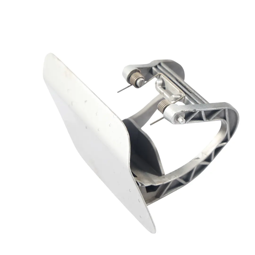 Zaślepka Spryskiwacza Lampy Prawa Srebrna 775 do Mercedes W212 o numerze A2128600208 Mercedes W212 Zaślepka Spryskiwacza Lampy Prawa Srebrna 775 - SKU A2128600208-IRS - Numer Części A2128600208