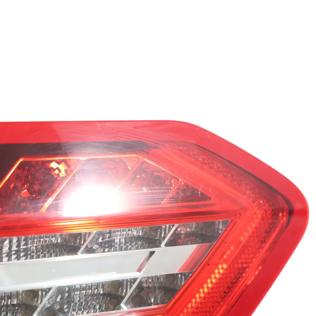 Mercedes W212 Berline Feu Arrière Panneau Latéral DEPO Droite - SKU A2129060658-2 - Numéro de pièce A2129060658