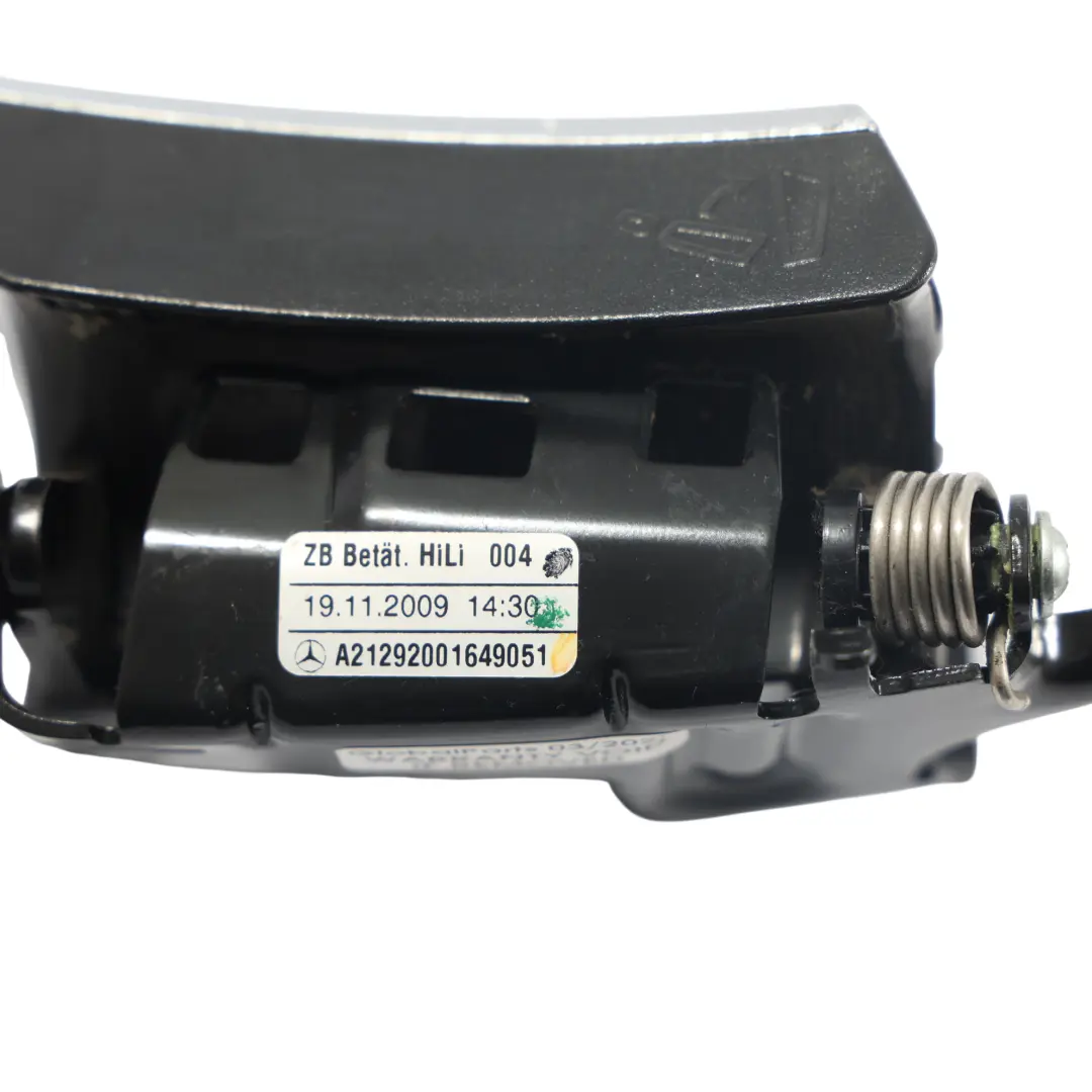 Mercedes S212 Levier Verrouillage Dossier Rabattable Arrière Gauche - SKU A2129200164 - Numéro de pièce A2129200164