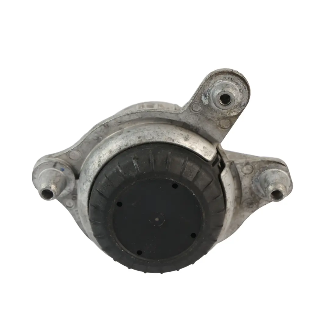 Mercedes W205 W213 W238 Support Fixation Moteur Droit - SKU A2132403500 - Numéro de pièce A2132403500